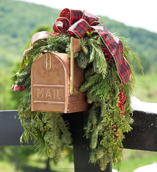 Houseware Plow & Hearth Holiday Woodland Evergreens Mailbox Swag With Bow NFLB1477