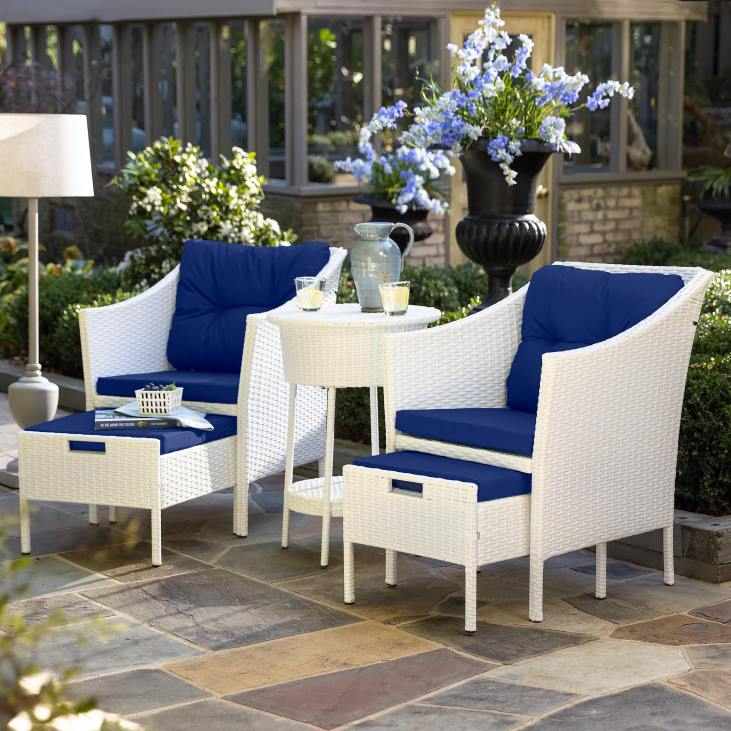 Houseware Plow & Hearth Harbor Moon Chat Set with Hideaway Ottomans and Cooler Table - White NFLB1098