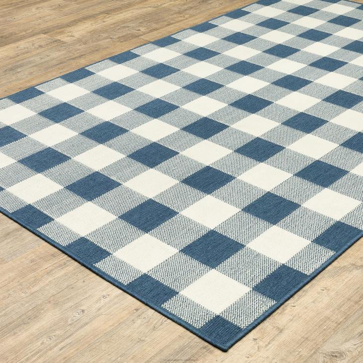 Houseware Plow & Hearth Buffalo Plaid Indoor and Outdoor Polypropylene Rug NFLB1427
