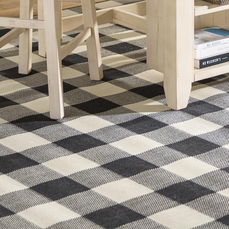Houseware Plow & Hearth Buffalo Plaid Indoor and Outdoor Polypropylene Rug NFLB1427