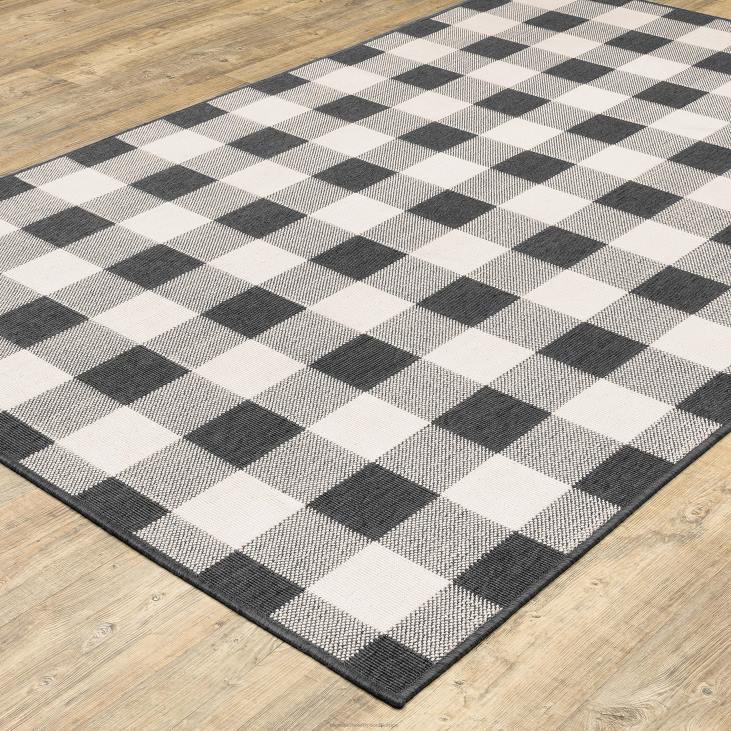 Houseware Plow & Hearth Buffalo Plaid Indoor and Outdoor Polypropylene Rug NFLB1427