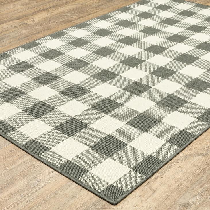 Houseware Plow & Hearth Buffalo Plaid Indoor and Outdoor Polypropylene Rug NFLB1427