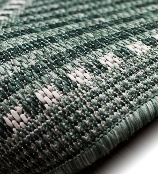 Houseware Plow & Hearth Indoor/Outdoor Diamonds Polypropylene Rug NFLB1429