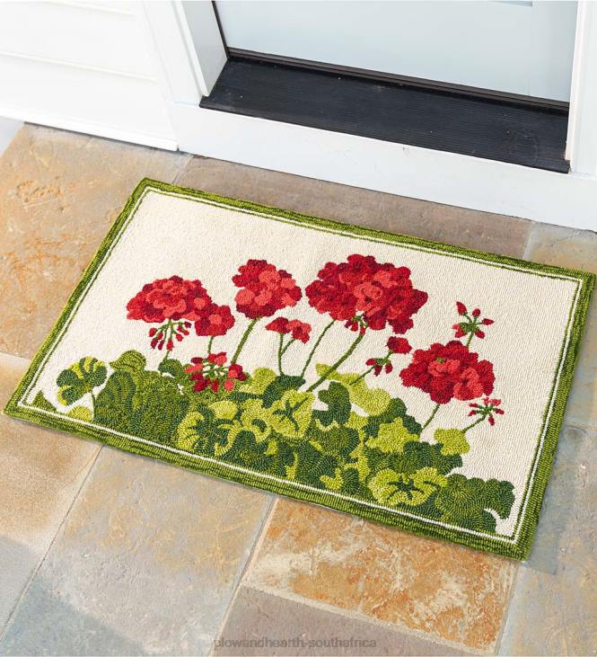Houseware Plow & Hearth Indoor/Outdoor Geranium Hooked Polypropylene Accent Rug NFLB1352