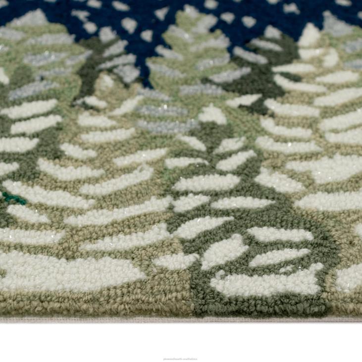 Houseware Plow & Hearth Indoor/Outdoor Hand-Hooked Let It Snow Accent Rug NFLB1307