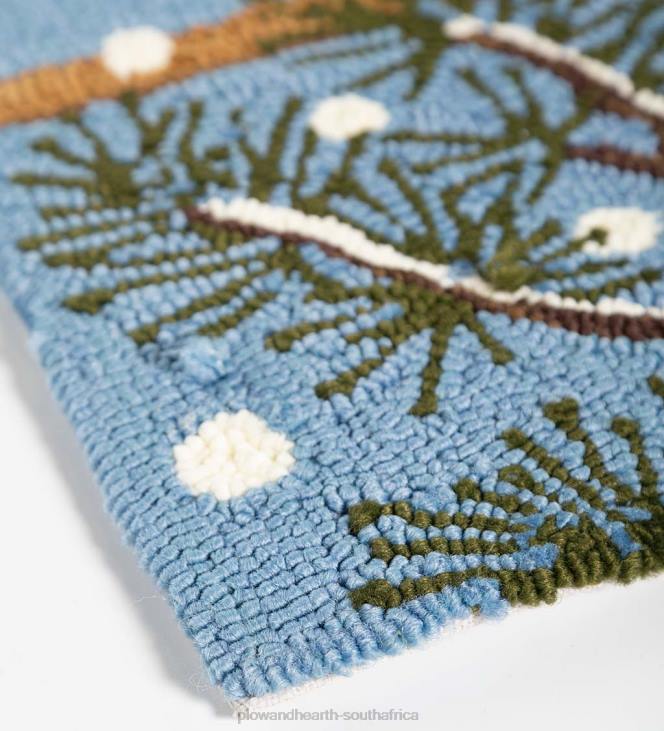 Houseware Plow & Hearth Indoor/Outdoor Snowman & Birdhouse Hooked Polypropylene Accent Rug NFLB1278