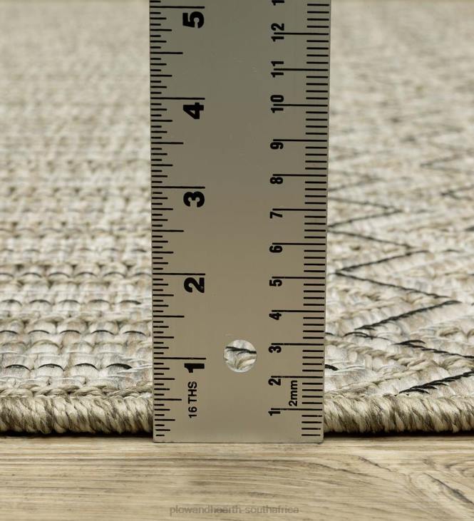 Houseware Plow & Hearth Indoor/Outdoor Yucatan Arrow Polypropylene Rug NFLB1415