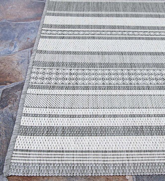 Houseware Plow & Hearth Veranda Striped Indoor/Outdoor Polypropylene Rug NFLB1449