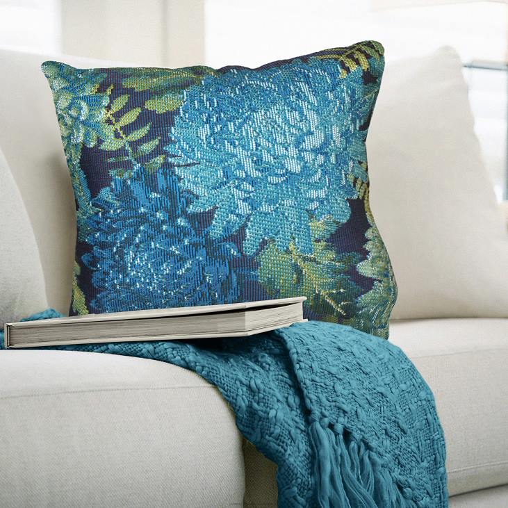 Houseware Plow & Hearth Indoor/Outdoor Chrysanthemum Polypropylene Throw Pillow - Blue NFLB1243
