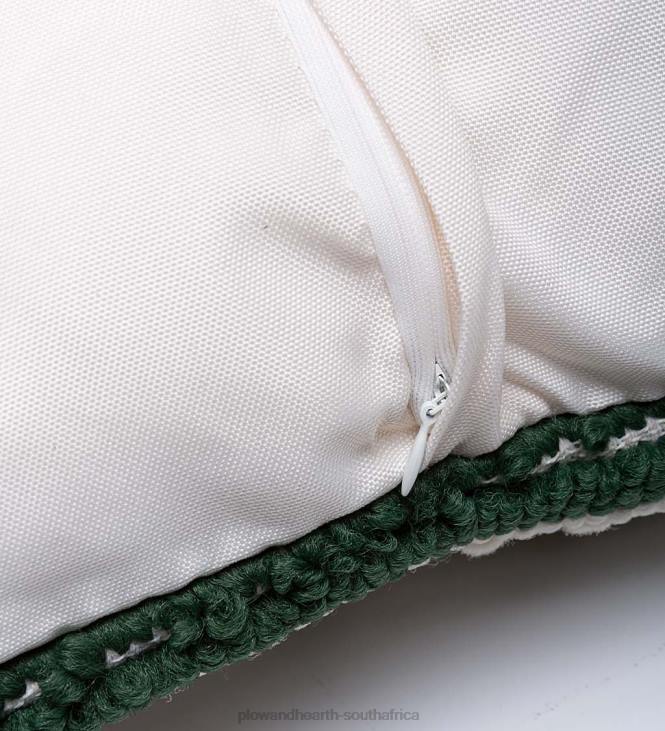 Houseware Plow & Hearth Indoor/Outdoor Geranium Hand Hooked Polypropylene Throw Pillow NFLB1247