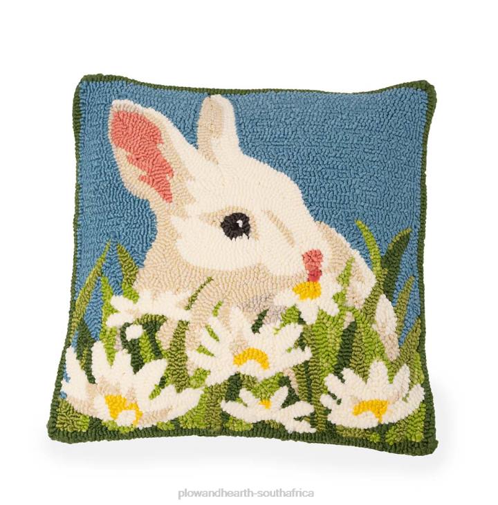 Houseware Plow & Hearth Indoor/Outdoor Hooked Polypropylene Bunny Throw Pillow NFLB1260