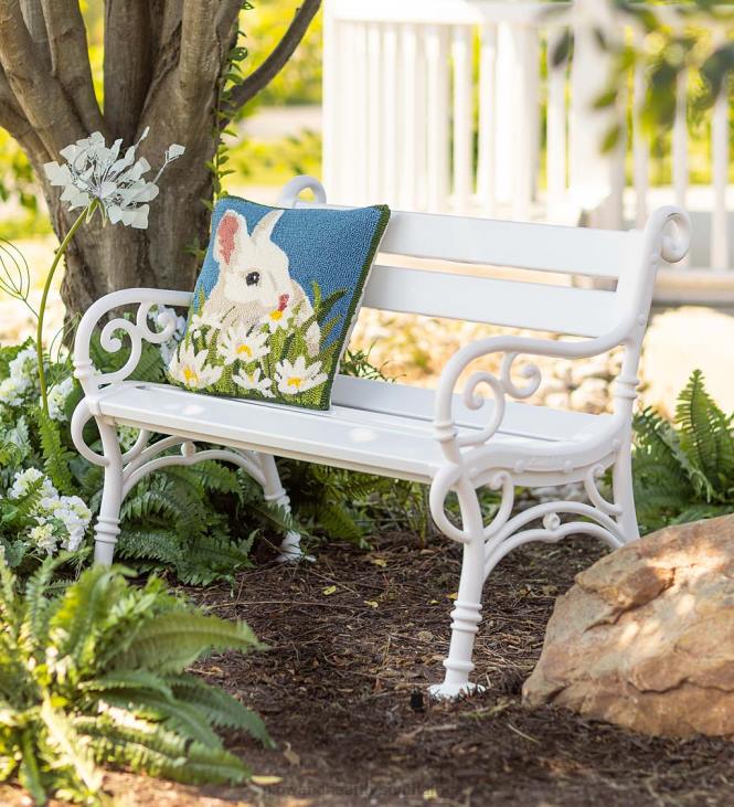 Houseware Plow & Hearth Indoor/Outdoor Hooked Polypropylene Bunny Throw Pillow NFLB1260