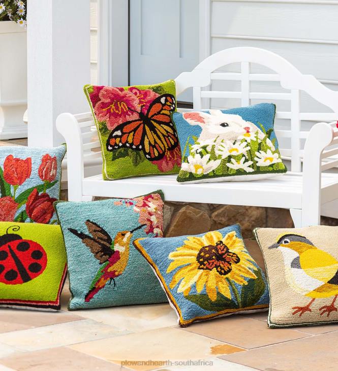 Houseware Plow & Hearth Indoor/Outdoor Hooked Polypropylene Sunflower and Butterfly Throw Pillow NFLB1253