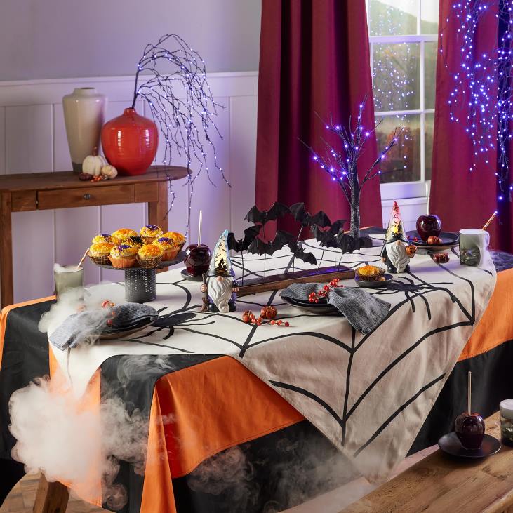 Houseware Plow & Hearth Halloween Spooky Spiderweb Table Throw NFLB2443