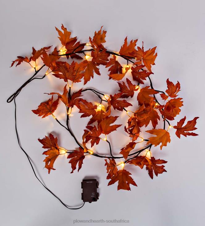Houseware Plow & Hearth Indoor/Outdoor Lighted Maple Leaf Garland with 24 Lights NFLB2499