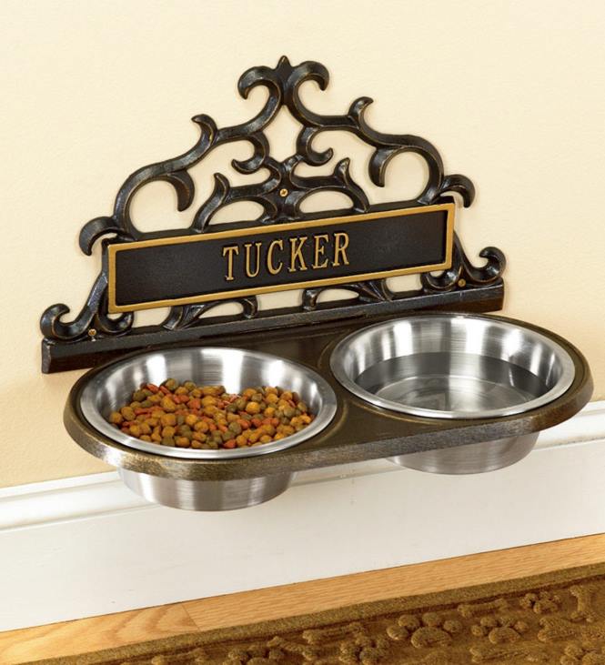Houseware Plow & Hearth Personalized Wall-Mount Pet Feeder - Black with Gold NFLB2547
