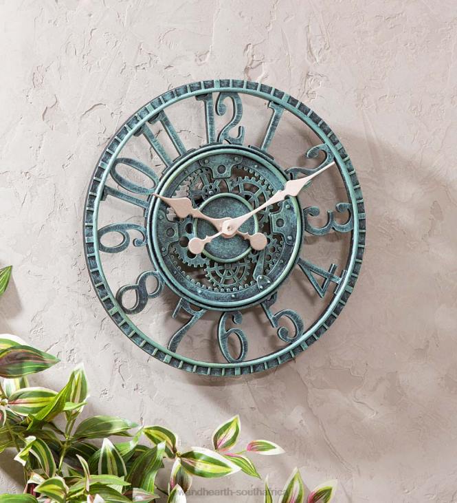 Houseware Plow & Hearth Indoor/Outdoor Resin Wall Clock NFLB2533