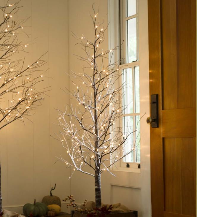 Houseware Plow & Hearth Indoor/Outdoor Snowy Lighted Tree NFLB1689