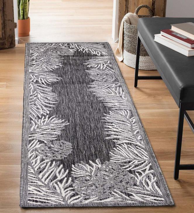 Rugs & Mats Plow & Hearth Indoor/Outdoor Pine Grove Border Rug NFLB1825