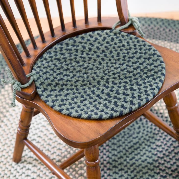 Rugs & Mats Plow & Hearth USA-Made Wool Braided Virginia Rug NFLB1778