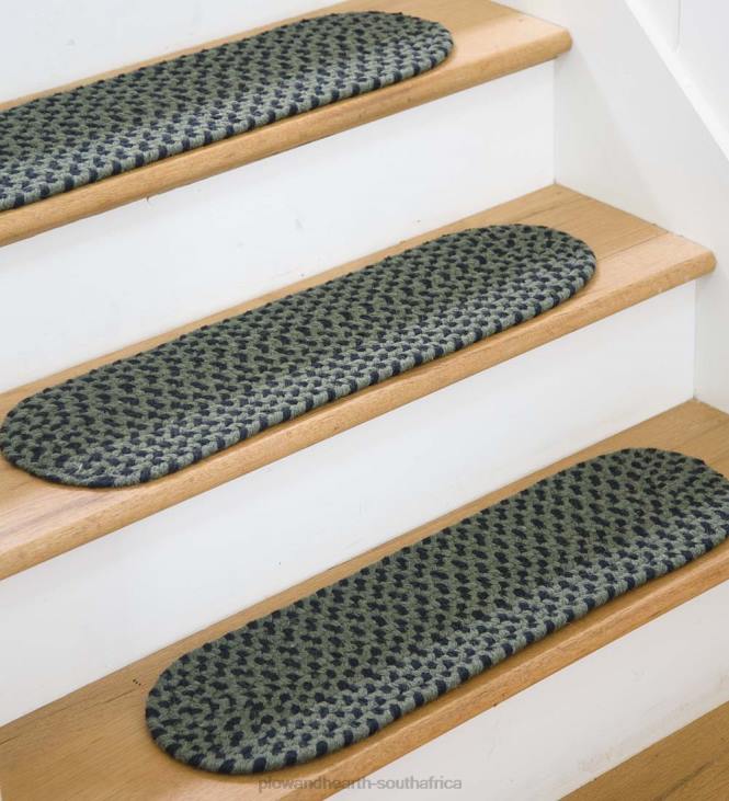 Rugs & Mats Plow & Hearth USA-Made Wool Braided Virginia Stair Tread, 8x 28- Frost NFLB1916