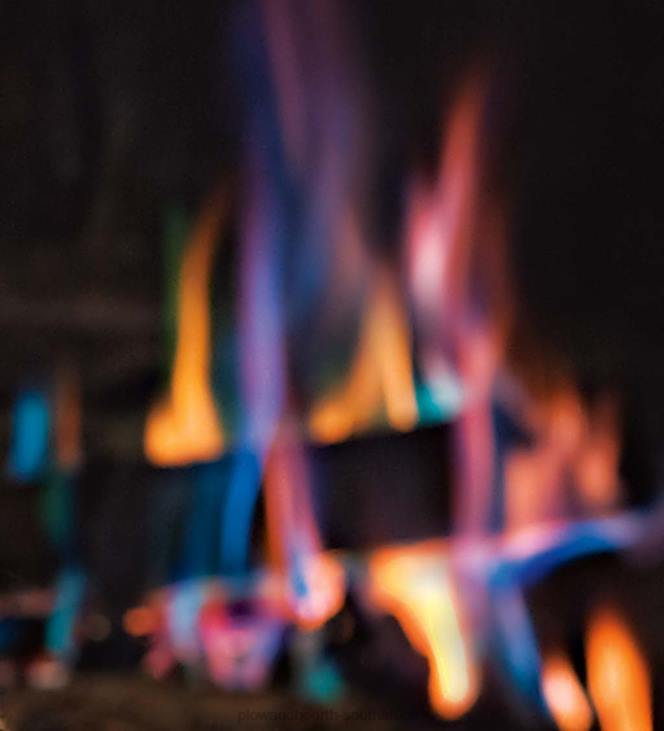 Seasonal & Gifts Plow & Hearth Color Cones that Create Blue and Green Flames in the Fireplace NFLB2992