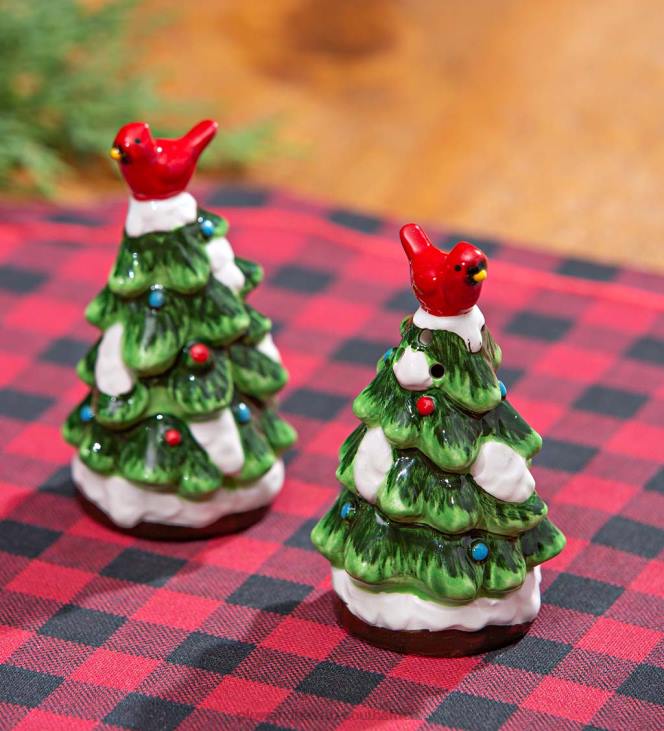 Seasonal & Gifts Plow & Hearth Christmas Tree Salt and Pepper Shaker Set NFLB2313