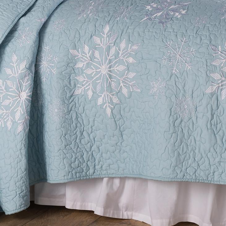 Seasonal & Gifts Plow & Hearth Falling Snowflakes Cotton Quilt Set NFLB2246