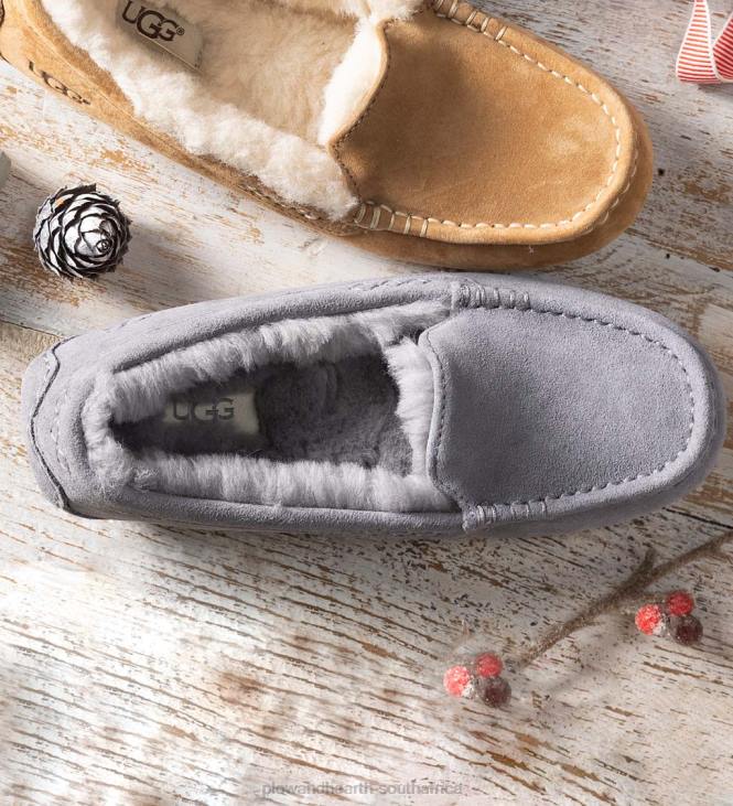 Seasonal & Gifts Plow & Hearth UGG Ansley Women's Suede Moccasin Slippers - Black - 5 NFLB3053