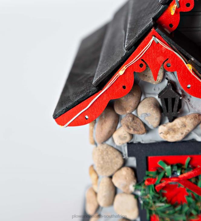 Yard & Garden Plow & Hearth Lighted Christmas Cottage Birdhouse NFLB860