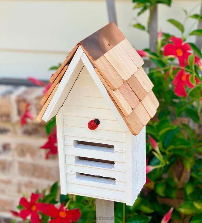 Yard & Garden Plow & Hearth Ladybug House with Mounting Pole - Yellow NFLB897
