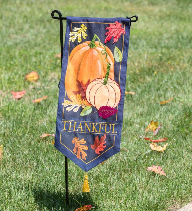 Yard & Garden Plow & Hearth Thankful Pumpkins Pennant Flag NFLB377