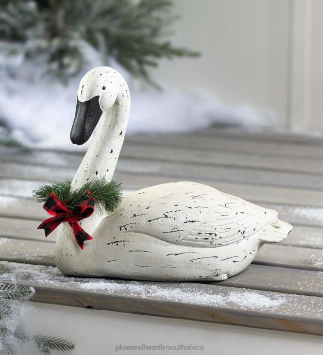 Yard & Garden Plow & Hearth Hand-Painted Holiday Swan Statue with Wreath NFLB49
