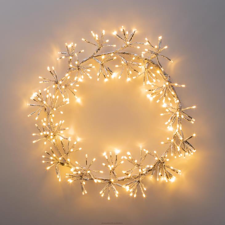 Yard & Garden Plow & Hearth Indoor/Outdoor Electric Lighted Wreath Holiday Decoration NFLB10