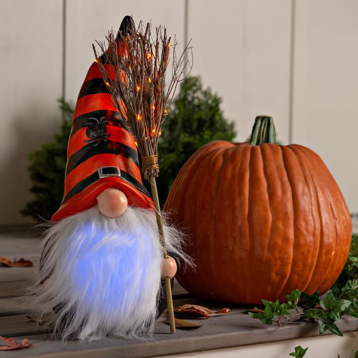 Yard & Garden Plow & Hearth Halloween Gnome with Lighted Broom and Color-Changing Beard - Purple NFLB427