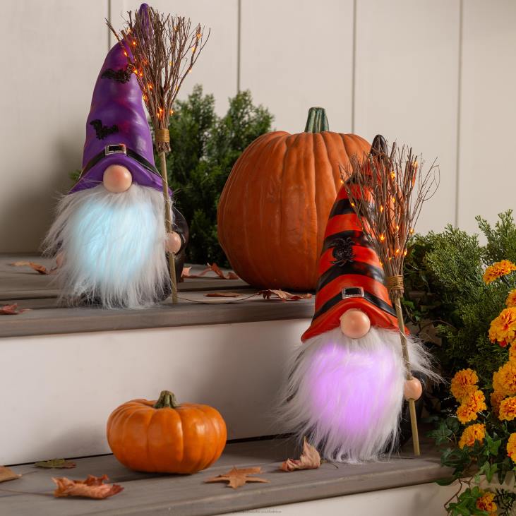 Yard & Garden Plow & Hearth Halloween Gnome with Lighted Broom and Color-Changing Beard - Purple NFLB427