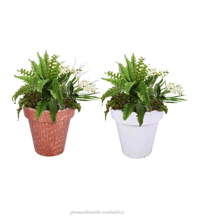 Yard & Garden Plow & Hearth Fiberglass Outdoor Planter with Solar Lights - Terracotta NFLB483