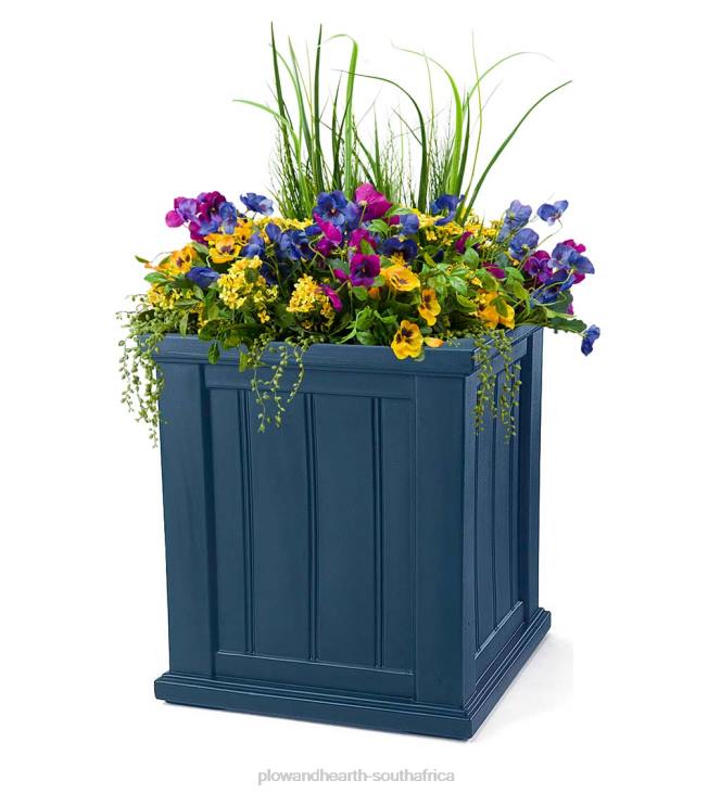 Yard & Garden Plow & Hearth Lexington Self-Watering Planters NFLB910