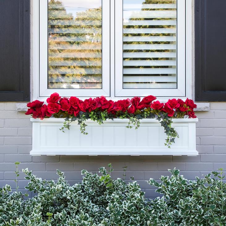 Yard & Garden Plow & Hearth Lexington Self-Watering Window Boxes with Hanging Brackets NFLB925