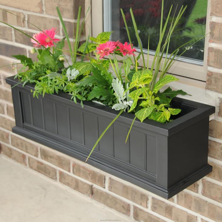 Yard & Garden Plow & Hearth Lexington Self-Watering Window Boxes with Hanging Brackets NFLB925
