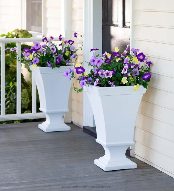 Yard & Garden Plow & Hearth Richmond Self-Watering Pedestal Urn Planter - White NFLB913