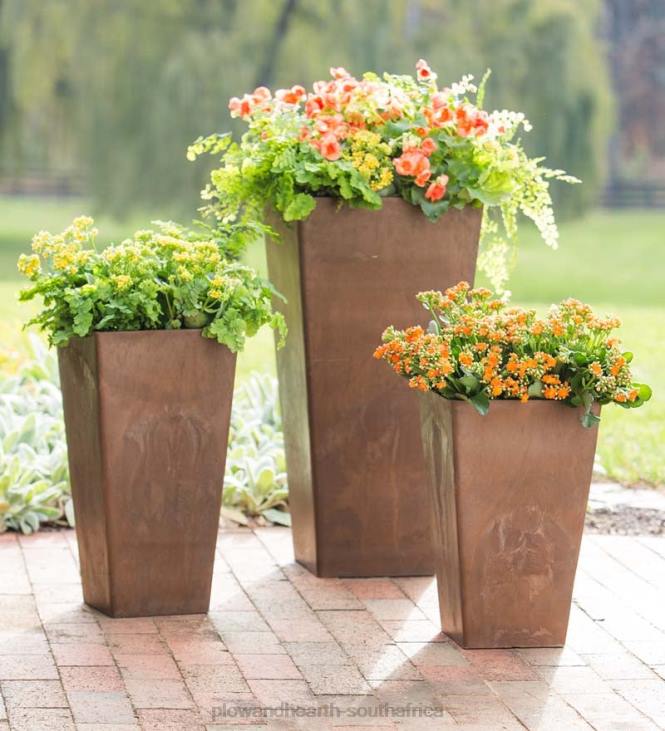 Yard & Garden Plow & Hearth Sussex Frost-Proof Resin Planters In Three Sizes NFLB907