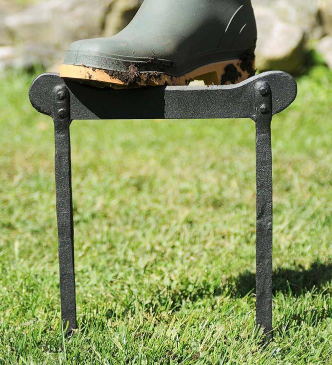 Yard & Garden Plow & Hearth Wrought Iron Powder-Coated Boot Scraper NFLB994
