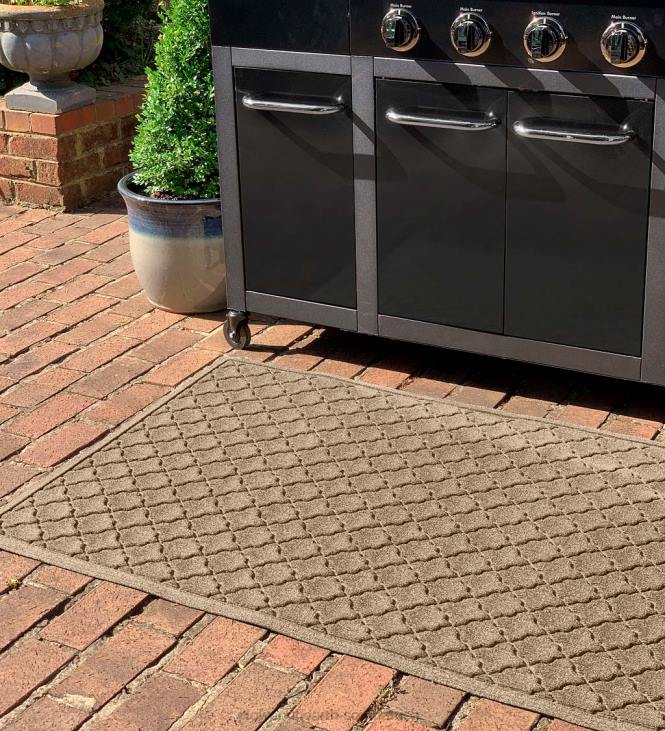 Yard & Garden Plow & Hearth Waterhog Cordova Grill Mat - Bordeaux NFLB1061