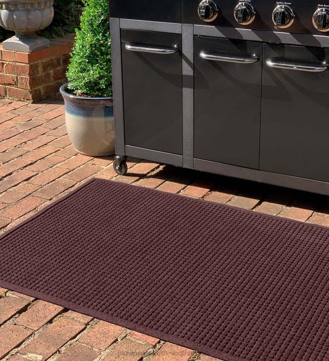 Yard & Garden Plow & Hearth Waterhog Square Pattern Grill Mat - Bordeaux NFLB1065