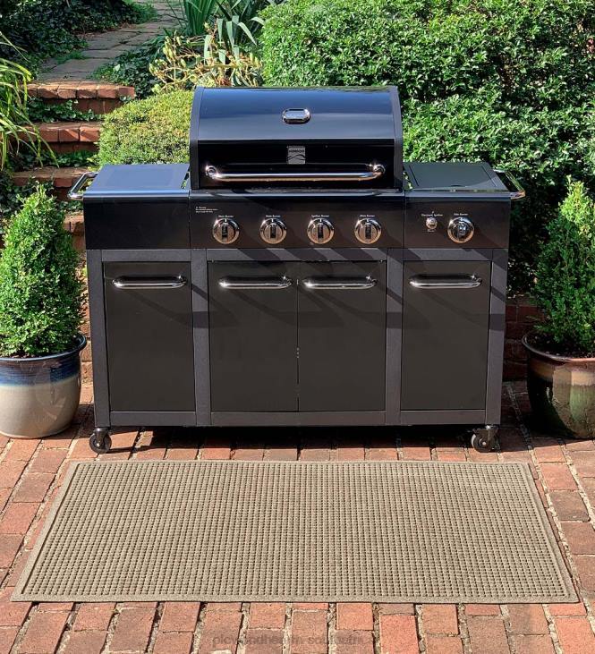 Yard & Garden Plow & Hearth Waterhog Square Pattern Grill Mat - Bordeaux NFLB1065