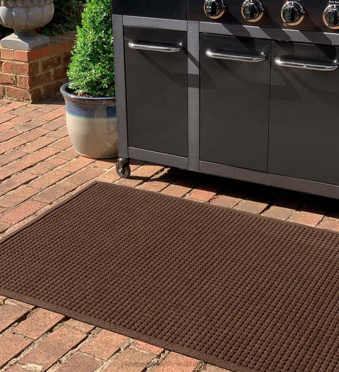 Yard & Garden Plow & Hearth Waterhog Square Pattern Grill Mat - Bordeaux NFLB1065
