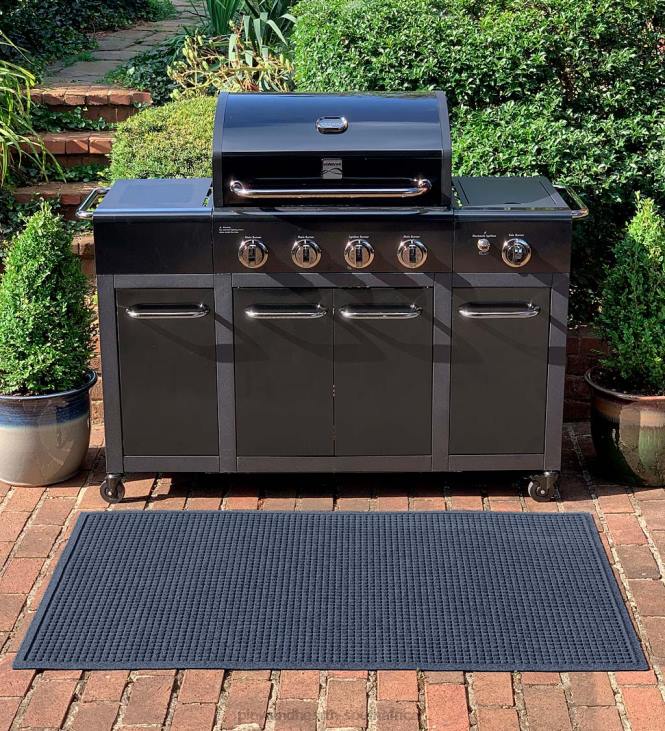 Yard & Garden Plow & Hearth Waterhog Square Pattern Grill Mat - Bordeaux NFLB1065