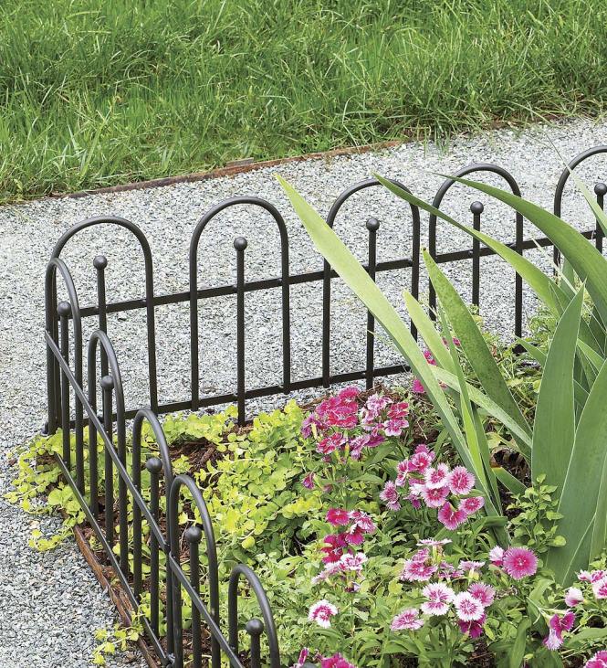 Yard & Garden Plow & Hearth Iron Fence Wrought Iron Edging with Ground Stakes and Gunmetal Finish NFLB666